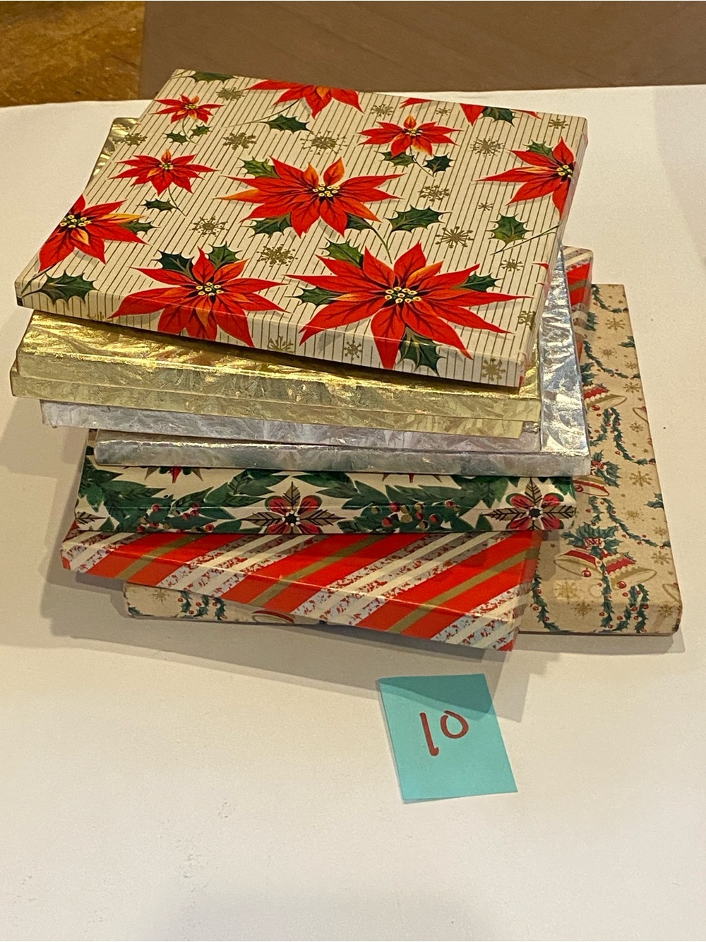 57 vintage 1960s Christmas boxes. - Picture 2 of 16